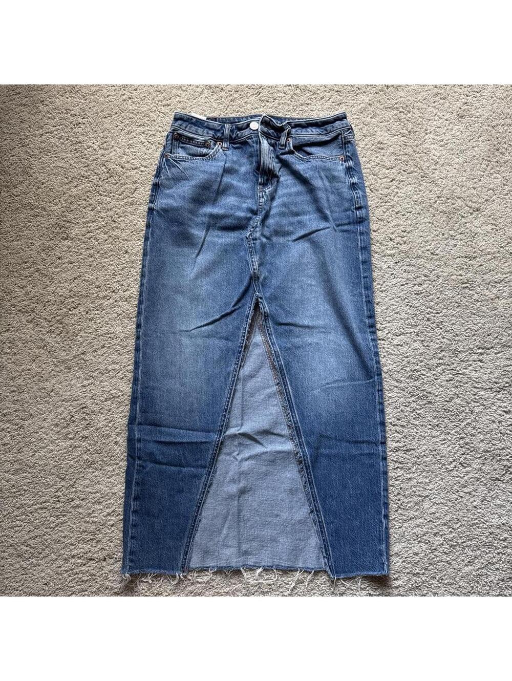 American Eagle Women's Blue and Navy Skirt